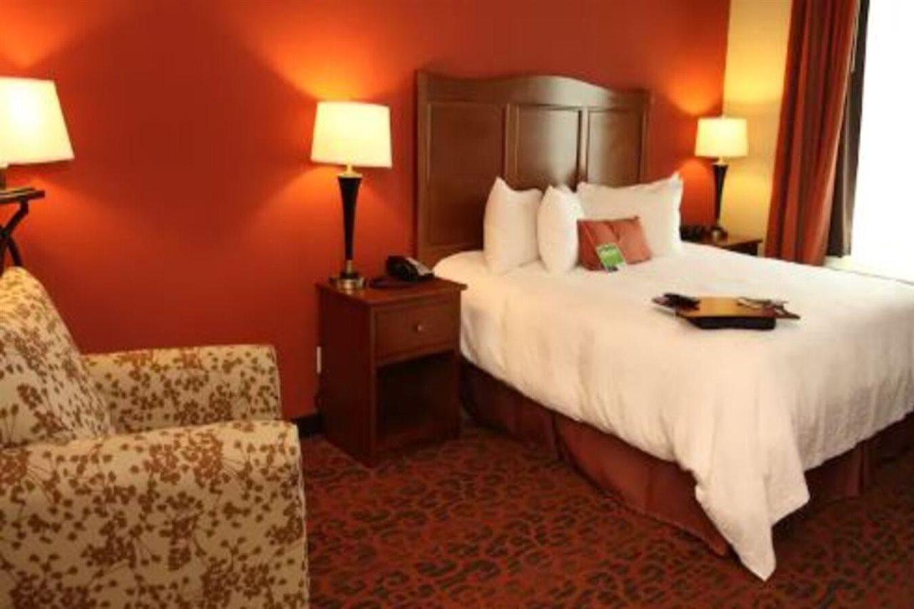 Hampton Inn & Suites Bastrop Esterno foto