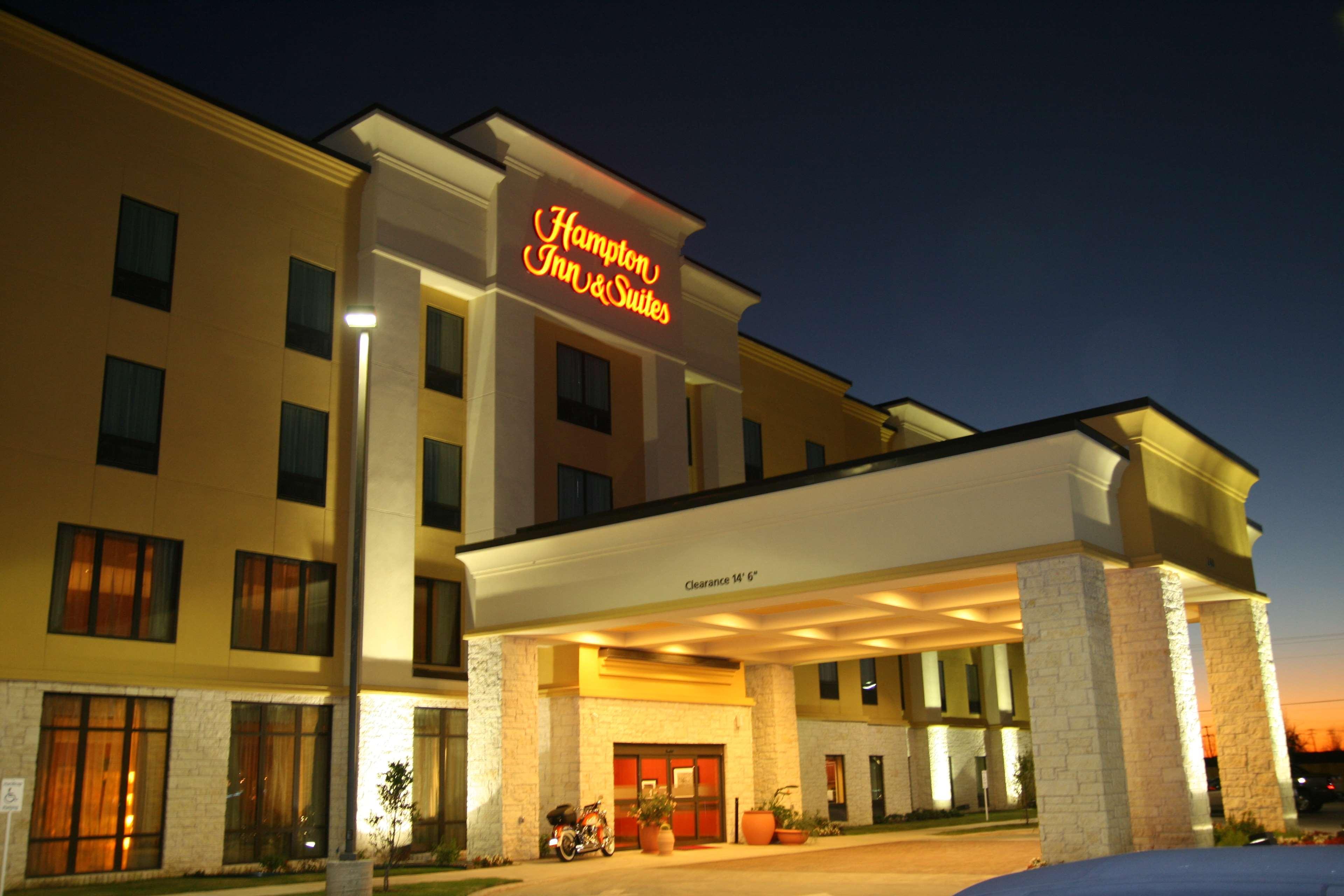 Hampton Inn & Suites Bastrop Esterno foto